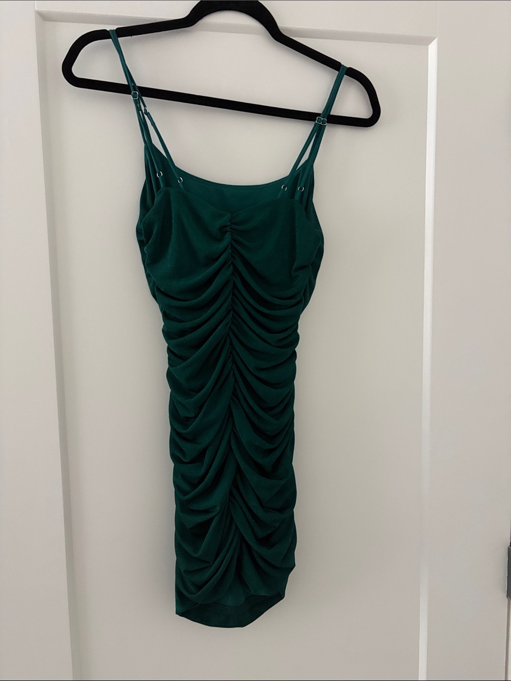 Lucy in the Sky green ruched dress - Picture 3 of 3